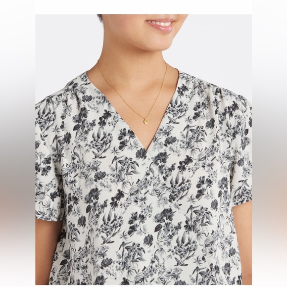 NWT Monday Fun Armani Puff Sleeve Blouse Size M - Picture 4 of 9